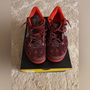 Kobe 8 Year of the Snake sz 8.5